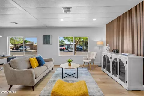 7836 E Juanita Ave, Mesa, AZ 85208