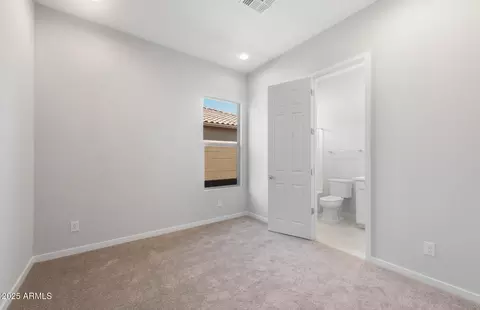 674 W Rock Needle Trl, Apache Junction, AZ 85120 photo 2