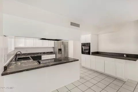 Kitchen - 900 S Palo Verde Dr, Apache Junction, AZ 85120 photo 1 of 1