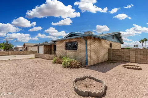 Exterior - 900 S Palo Verde Dr, Apache Junction, AZ 85120 photo 4 of 5
