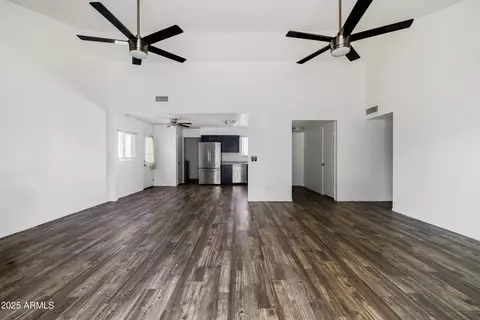 4133 E Pleasant Ln, Phoenix, AZ 85042 photo 6