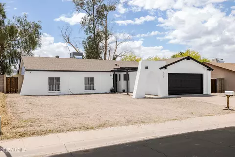 4133 E Pleasant Ln, Phoenix, AZ 85042 photo 2