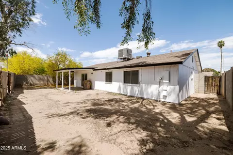 4133 E Pleasant Ln, Phoenix, AZ 85042 photo 23