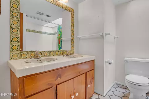 Bath - 3637 E Monterosa St #3, Phoenix, AZ 85018 photo 2 of 3