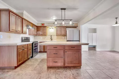 Kitchen - 2935 E Covina St, Mesa, AZ 85213 photo 2 of 3