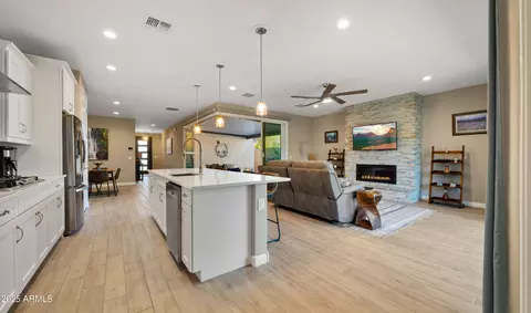 2055 E Park View Ln, Phoenix, AZ 85024 photo 9