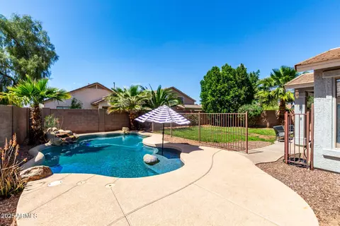 Exterior - 2558 S Martingale Rd, Gilbert, AZ 85295 photo 2 of 5