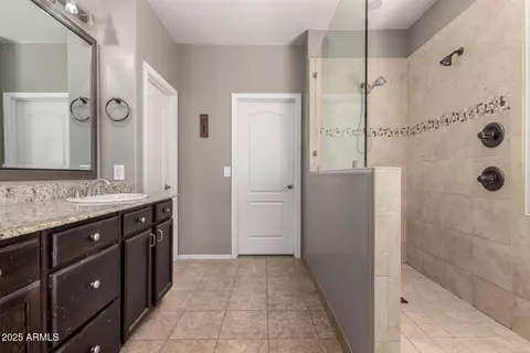 Bath - 2558 S Martingale Rd, Gilbert, AZ 85295 photo 2 of 3