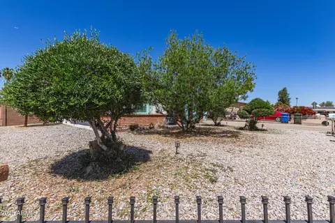 4402 N 79th Dr, Phoenix, AZ 85033 photo 6