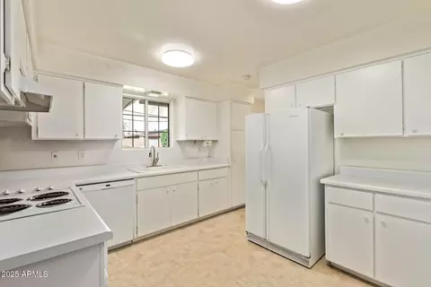 Kitchen - 4232 W Purdue Ave, Phoenix, AZ 85051 photo 1 of 3