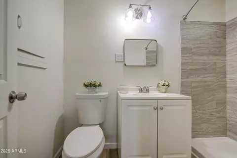 Bath - 552 E 8th St, Florence, AZ 85132 photo 3 of 3