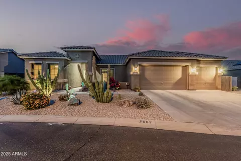 582 W Stirrup Ln, San Tan Valley, AZ 85143
