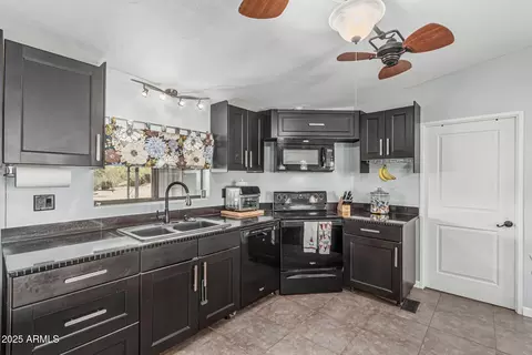 1542 E Galvin St, Phoenix, AZ 85086 photo 12