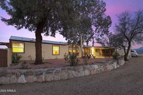 296 W Burtons Ln, Tonto Basin, AZ 85553