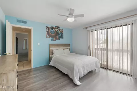 Bedroom - 2833 E Tracy Ln #1, Phoenix, AZ 85032 photo 2 of 4