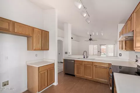 Kitchen - 1905 E Palomino Dr, Gilbert, AZ 85296 photo 2 of 3