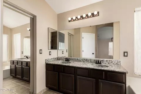 Bath - 1905 E Palomino Dr, Gilbert, AZ 85296 photo 2 of 3