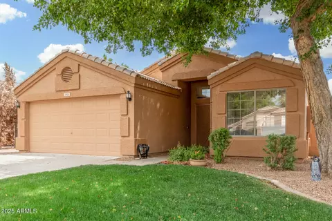 Exterior - 1905 E Palomino Dr, Gilbert, AZ 85296 photo 6 of 10