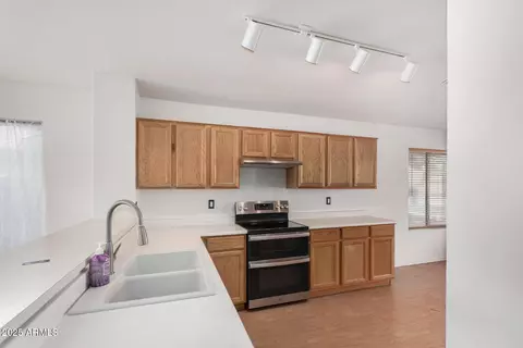 Kitchen - 1905 E Palomino Dr, Gilbert, AZ 85296 photo 1 of 3