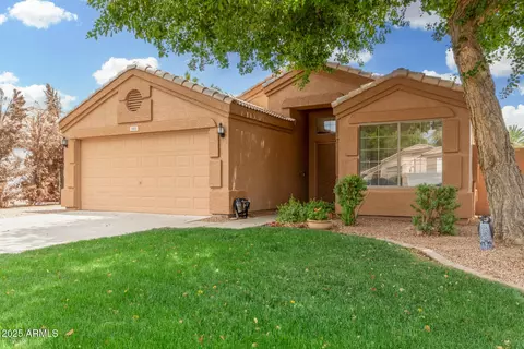 1905 E Palomino Dr, Gilbert, AZ 85296