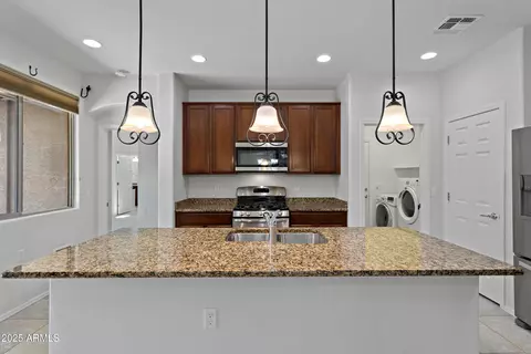 Kitchen - 14029 E Stanhope Blvd, Vail, AZ 85641 photo 6 of 6