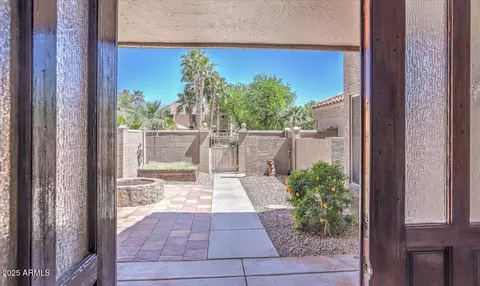 Exterior - 15846 S 33rd Pl, Phoenix, AZ 85048 photo 5 of 8