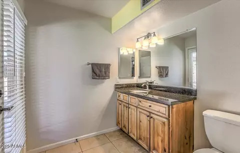 Bath - 15846 S 33rd Pl, Phoenix, AZ 85048 photo 1 of 6