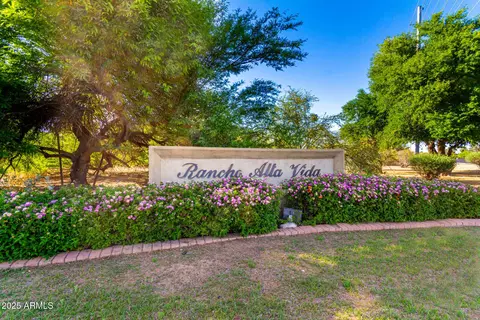 View/Area - 4601 E Fanfol Dr, Phoenix, AZ 85028 photo 4 of 14