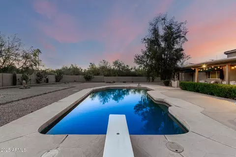 Exterior - 4601 E Fanfol Dr, Phoenix, AZ 85028 photo 7 of 22