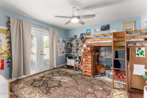 Bedroom - 4601 E Fanfol Dr, Phoenix, AZ 85028 photo 4 of 5