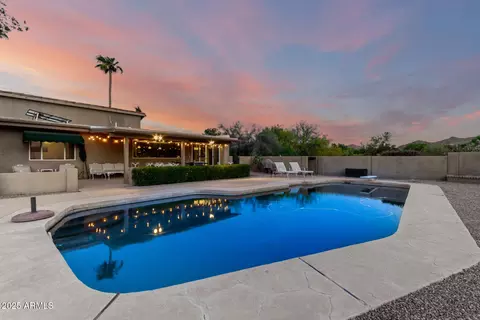 Exterior - 4601 E Fanfol Dr, Phoenix, AZ 85028 photo 9 of 22