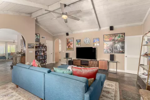 Living - 4601 E Fanfol Dr, Phoenix, AZ 85028 photo 4 of 5