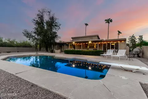Exterior - 4601 E Fanfol Dr, Phoenix, AZ 85028 photo 8 of 22