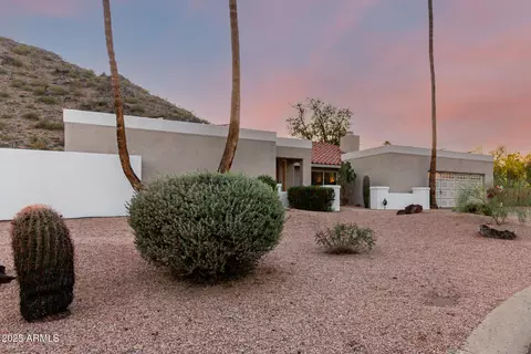 Exterior - 4601 E Fanfol Dr, Phoenix, AZ 85028 photo 1 of 22