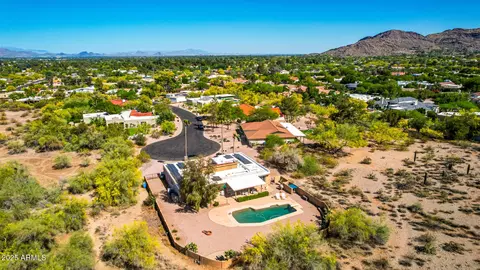 View/Area - 4601 E Fanfol Dr, Phoenix, AZ 85028 photo 11 of 14