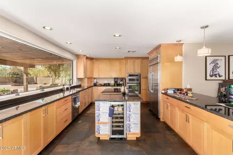 Kitchen - 4601 E Fanfol Dr, Phoenix, AZ 85028 photo 3 of 6