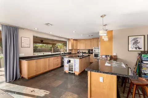 Kitchen - 4601 E Fanfol Dr, Phoenix, AZ 85028 photo 2 of 6