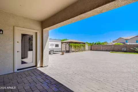Exterior - 2813 E Crescent Way, Gilbert, AZ 85298 photo 5 of 17