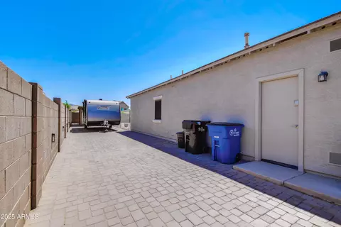 Exterior - 2813 E Crescent Way, Gilbert, AZ 85298 photo 3 of 17
