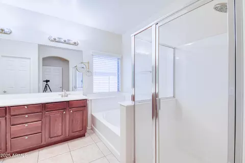 Bath - 2813 E Crescent Way, Gilbert, AZ 85298 photo 1 of 4
