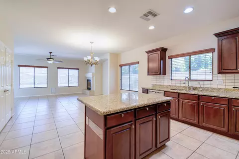 Kitchen - 2813 E Crescent Way, Gilbert, AZ 85298 photo 4 of 4