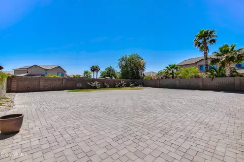 Exterior - 2813 E Crescent Way, Gilbert, AZ 85298 photo 6 of 17