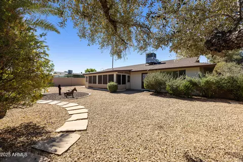 Exterior - 1104 E Watson Dr, Tempe, AZ 85283 photo 4 of 9