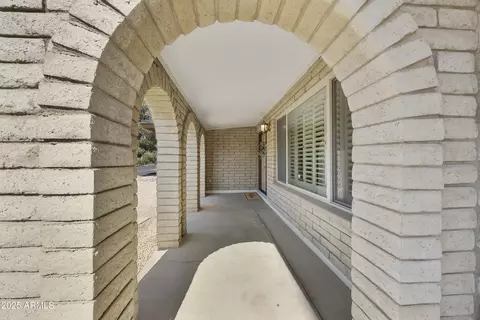 Exterior - 1104 E Watson Dr, Tempe, AZ 85283 photo 5 of 9