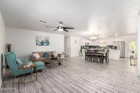 3520 N 24th Dr, Phoenix, AZ 85015 photo 6