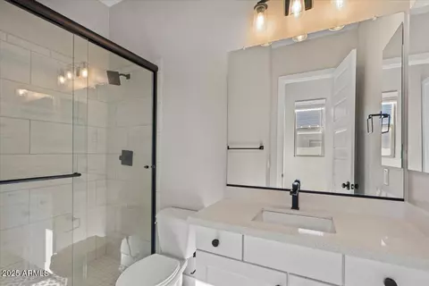 Bath - 1261 E Lynx Way, Gilbert, AZ 85298 photo 9 of 9