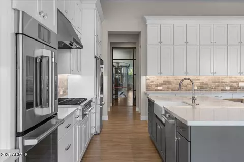 Kitchen - 1261 E Lynx Way, Gilbert, AZ 85298 photo 3 of 4