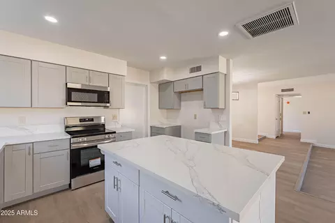 Kitchen - 1348 E Chilton Dr, Tempe, AZ 85283 photo 2 of 3
