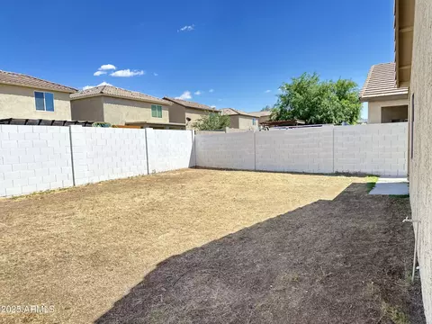 Exterior - 5643 S 11th Dr, Phoenix, AZ 85041 photo 6 of 6