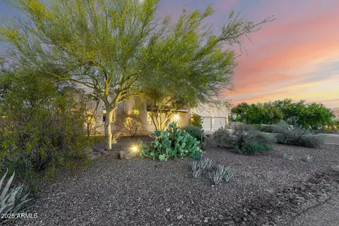 43 E Desert Hills Dr, Phoenix, AZ 85086 photo 5